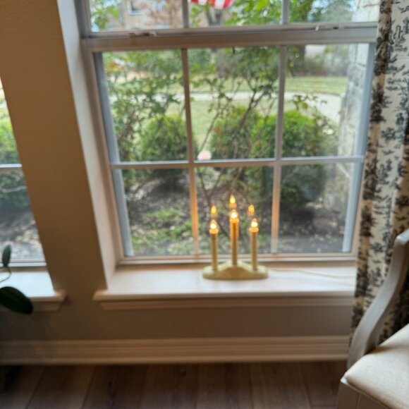 🎄3/$20‼️Vintage Electric Christmas Window Candelabra - Picture 5 of 7